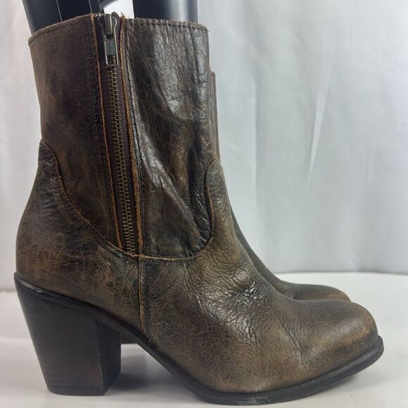 Corral Brown Ankle Boots - Picture 2 of 15